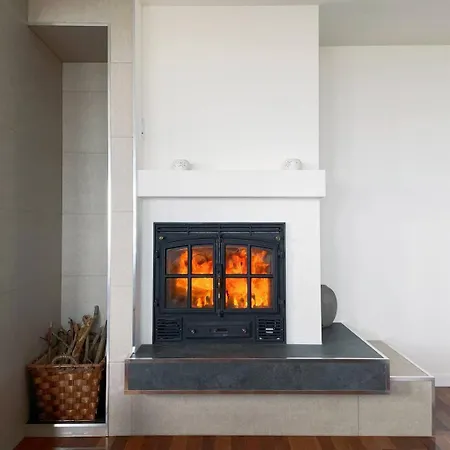 Fireplace 4 Bedrooms 1500 M Penhas da Saude Exterior photo