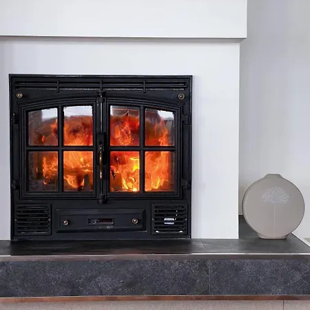 Fireplace 4 Bedrooms 1500 M Penhas da Saude Exterior photo